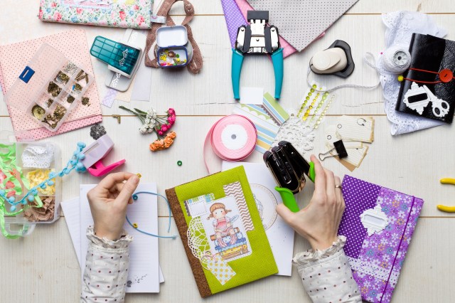 Must-Have Scrapbooking Tools for Beginners: A Comprehensive Guide